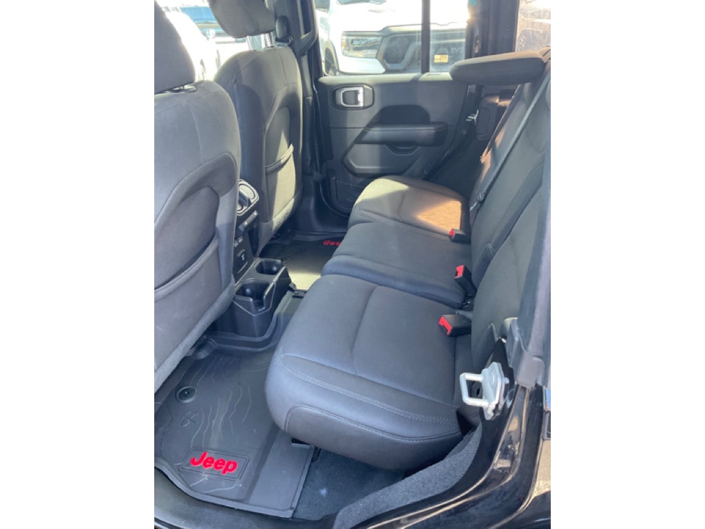 2022 Jeep Wrangler Unlimited Sahara 4x4