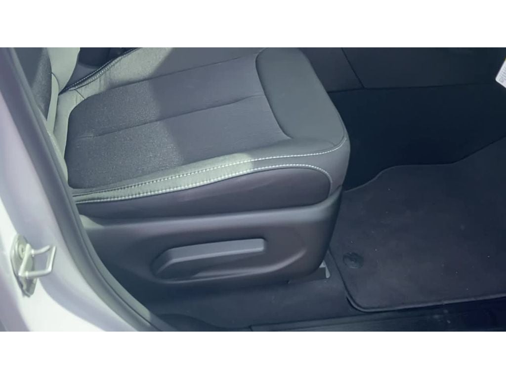 2025 Jeep Grand Cherokee GRAND CHEROKEE LAREDO X 4X2