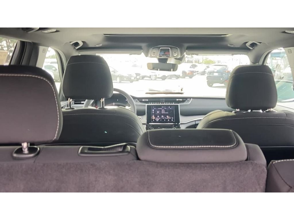 2025 Jeep Grand Cherokee GRAND CHEROKEE LAREDO X 4X2