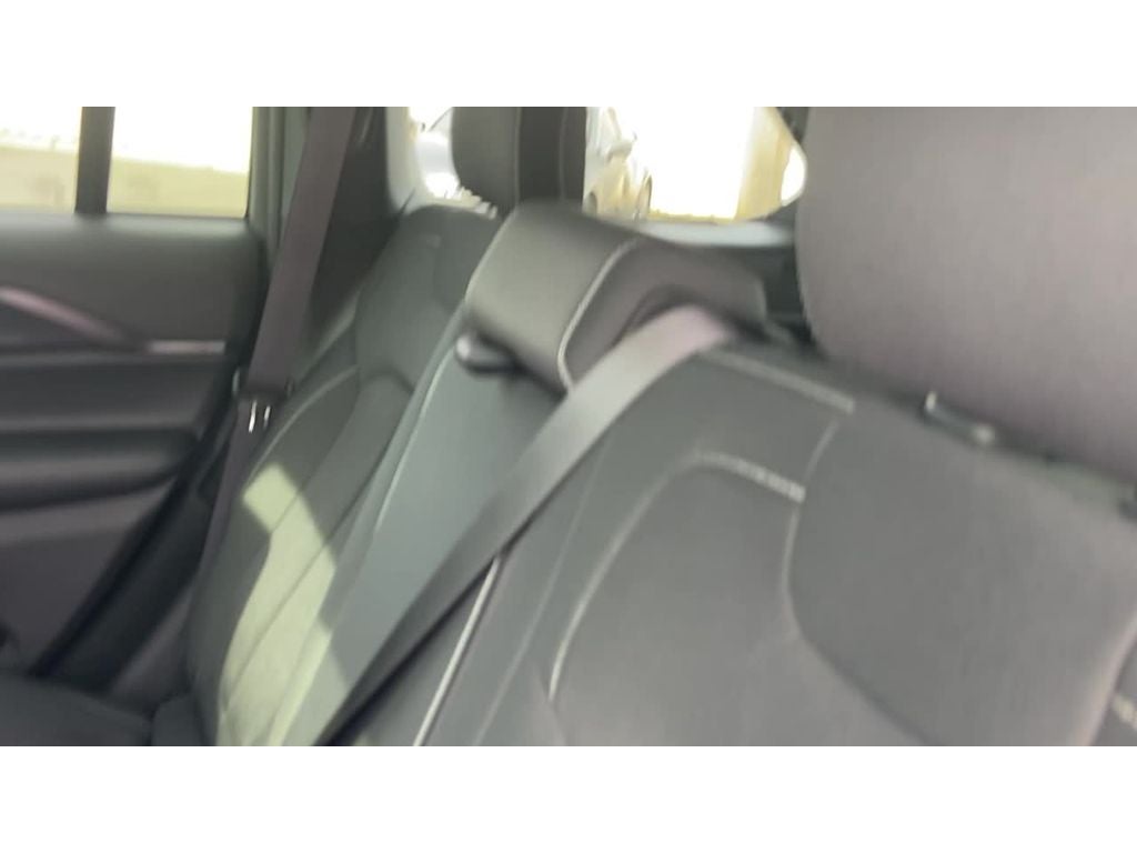 2025 Jeep Grand Cherokee GRAND CHEROKEE LAREDO X 4X2