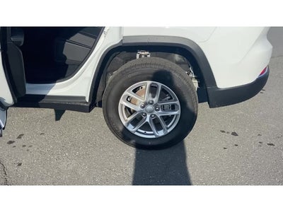 2025 Jeep Grand Cherokee GRAND CHEROKEE LAREDO X 4X2