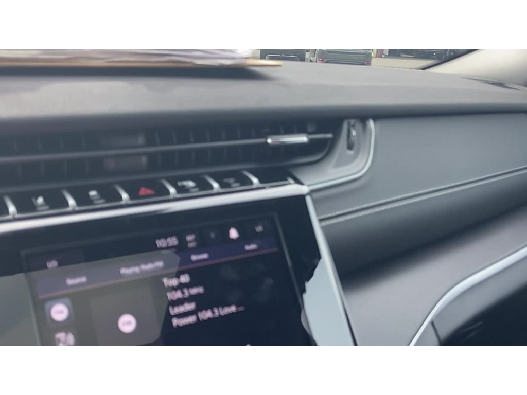 2025 Jeep Grand Cherokee GRAND CHEROKEE LAREDO X 4X2