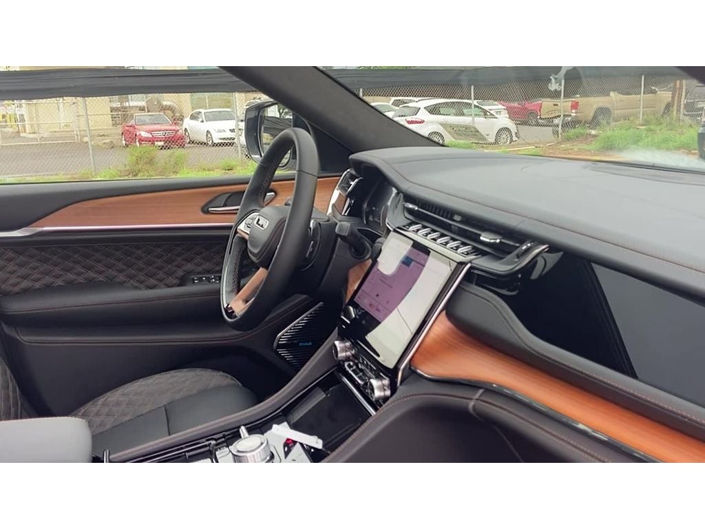 2025 Jeep Grand Cherokee GRAND CHEROKEE L SUMMIT RESERVE 4X4