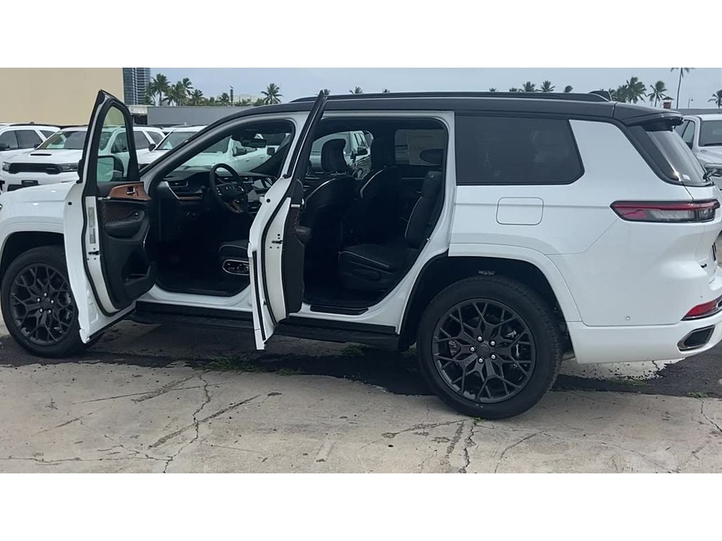 2025 Jeep Grand Cherokee GRAND CHEROKEE L SUMMIT RESERVE 4X4