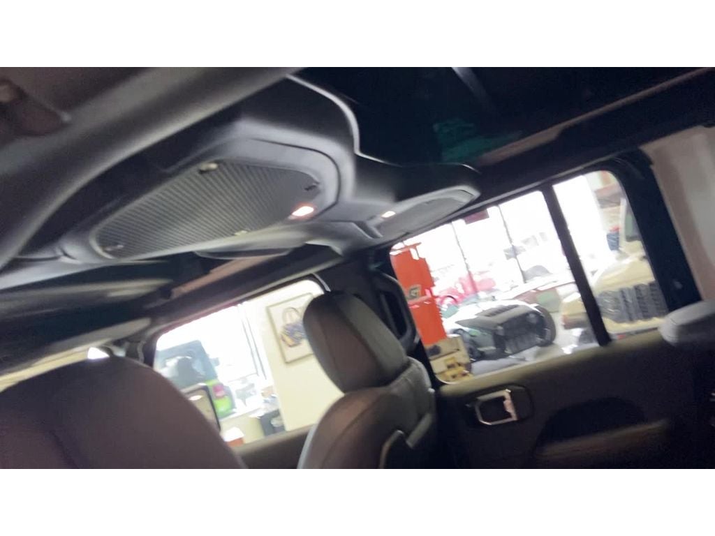 2025 Jeep Wrangler WRANGLER 4-DOOR RUBICON 392