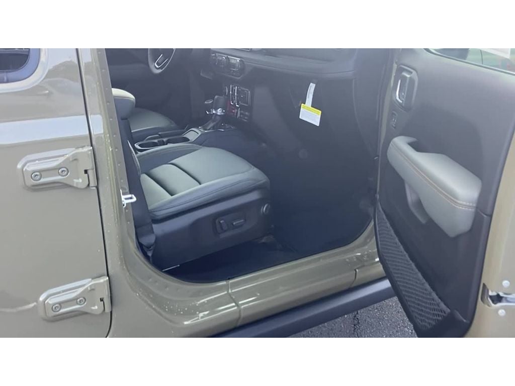 2026 Jeep Gladiator GLADIATOR MOJAVE X 4X4