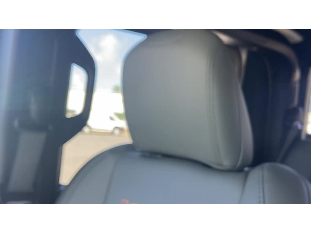 2026 Jeep Gladiator GLADIATOR MOJAVE X 4X4