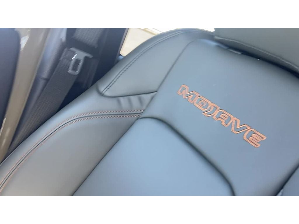 2026 Jeep Gladiator GLADIATOR MOJAVE X 4X4