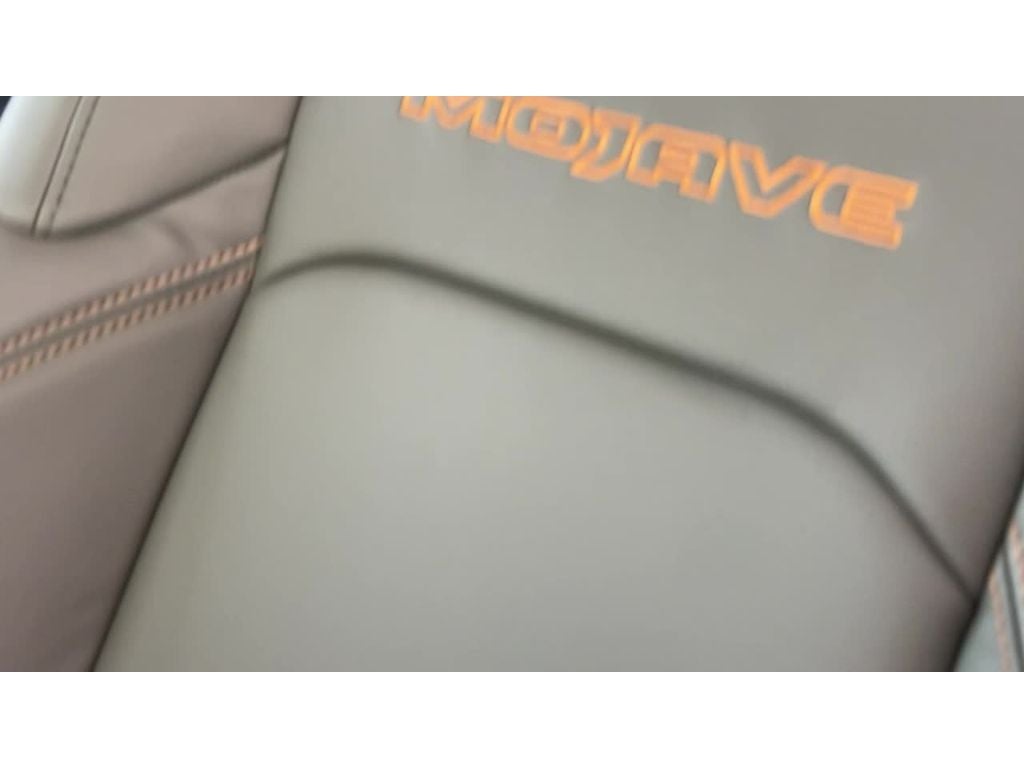 2026 Jeep Gladiator GLADIATOR MOJAVE X 4X4