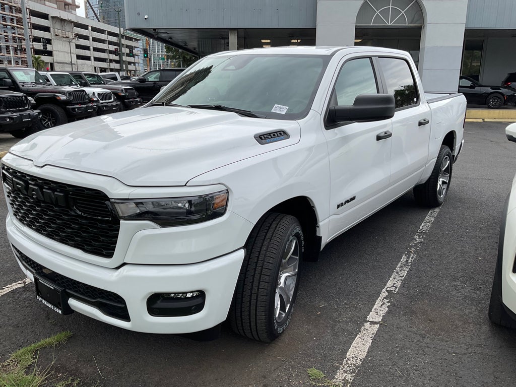 2026 RAM Ram 1500 RAM 1500 EXPRESS CREW CAB 4X2 5'7' BOX