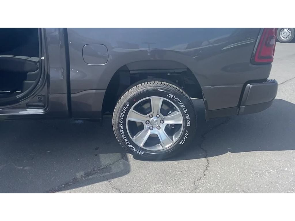 2026 RAM Ram 1500 RAM 1500 EXPRESS CREW CAB 4X2 5'7' BOX