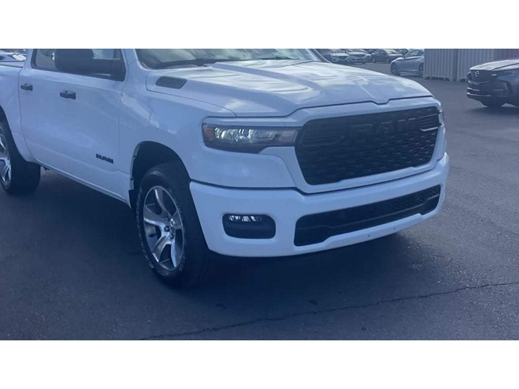 2026 RAM Ram 1500 RAM 1500 EXPRESS CREW CAB 4X2 5'7' BOX