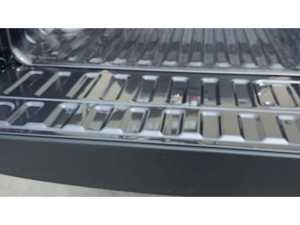 2026 RAM Ram 1500 RAM 1500 LARAMIE CREW CAB 4X2 5'7' BOX