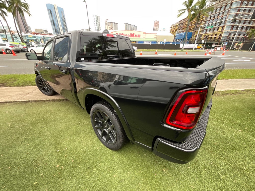 2026 RAM Ram 1500 RAM 1500 LARAMIE CREW CAB 4X2 5'7' BOX