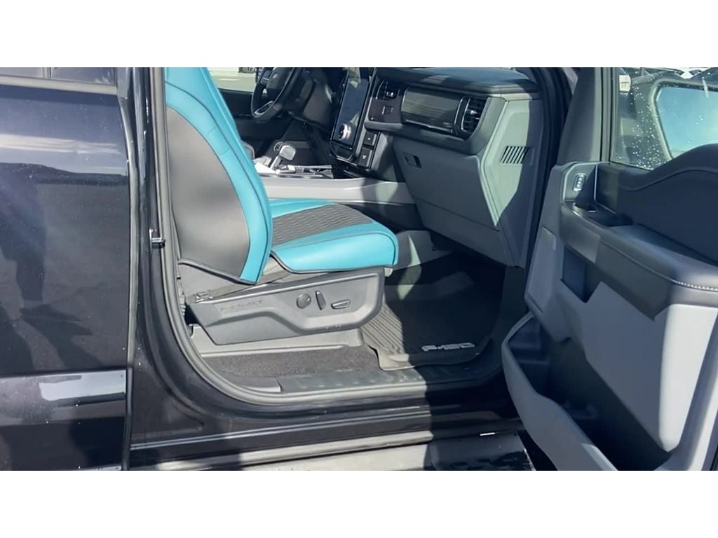 2024 Ford F-150 Lightning Flash