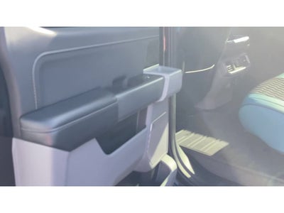 2024 Ford F-150 Lightning Flash