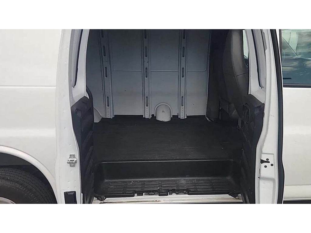 2022 Chevrolet Express Cargo RWD 2500 Regular Wheelbase WT