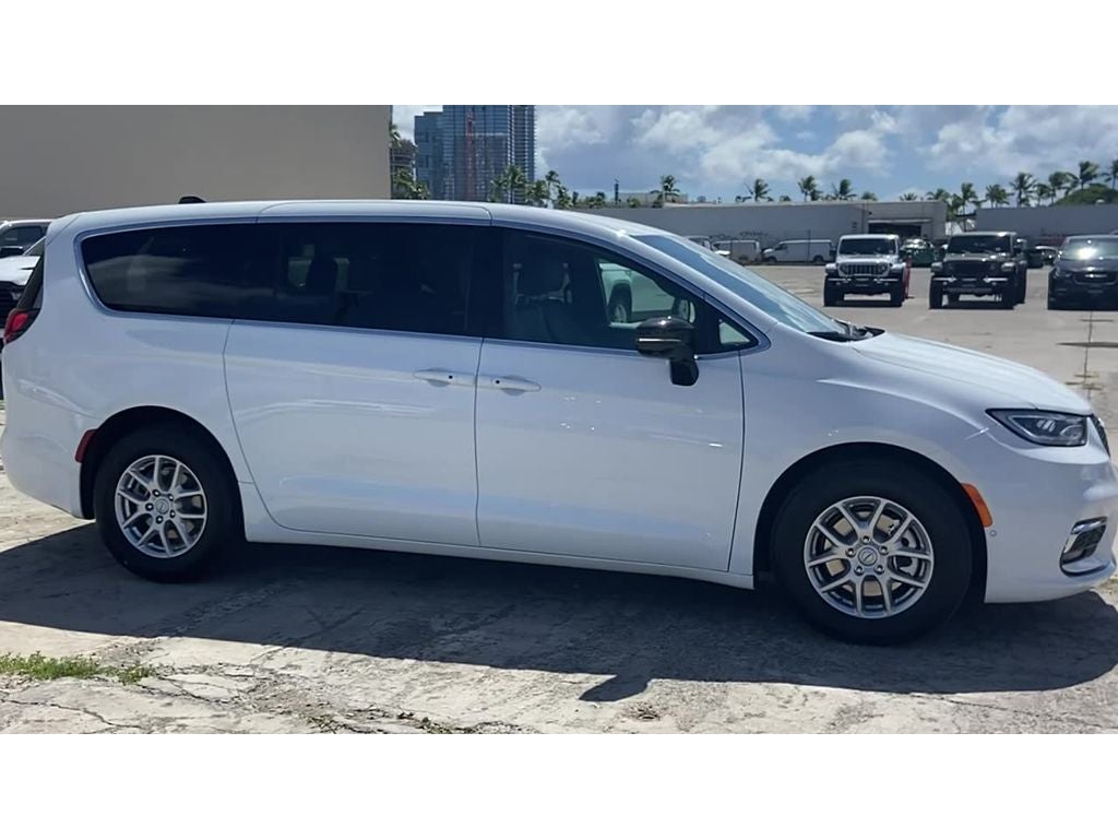 2026 Chrysler Pacifica PACIFICA SELECT