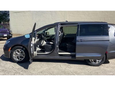 2022 Chrysler Pacifica Limited