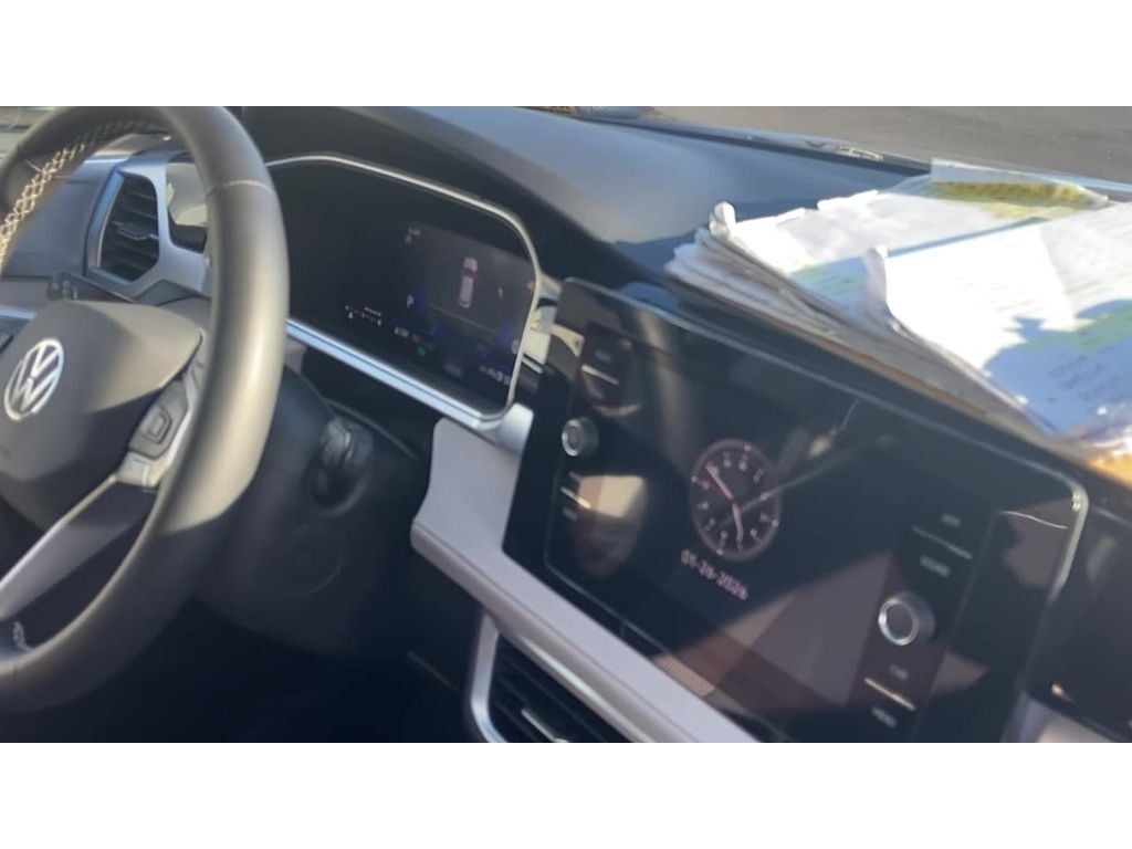 2025 Volkswagen Taos 1.5T SE