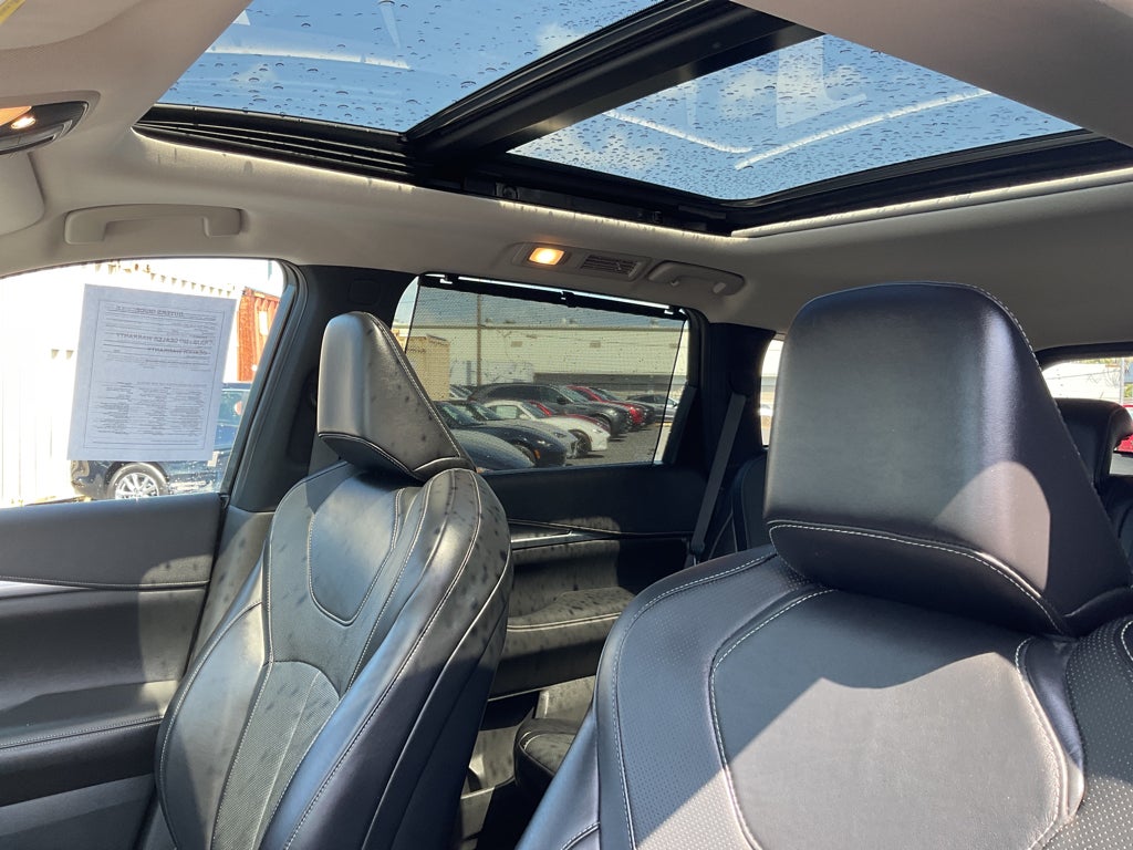 2022 INFINITI QX60 LUXE