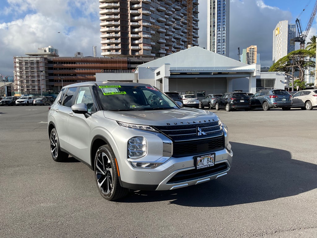2024 Mitsubishi Outlander SE 2WD's photo