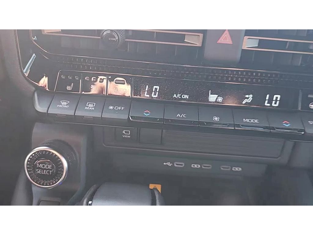 2025 Toyota Land Cruiser 4WD (Natl)