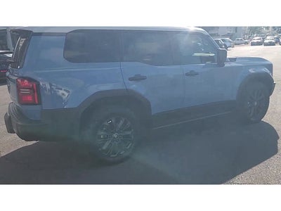 2025 Toyota Land Cruiser 4WD (Natl)